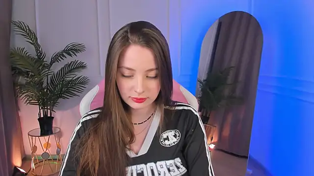 MoonLissa online show from 02/01/25, 04:22