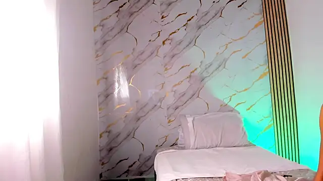 coralcarter1 online show from 11/13/25, 02:49