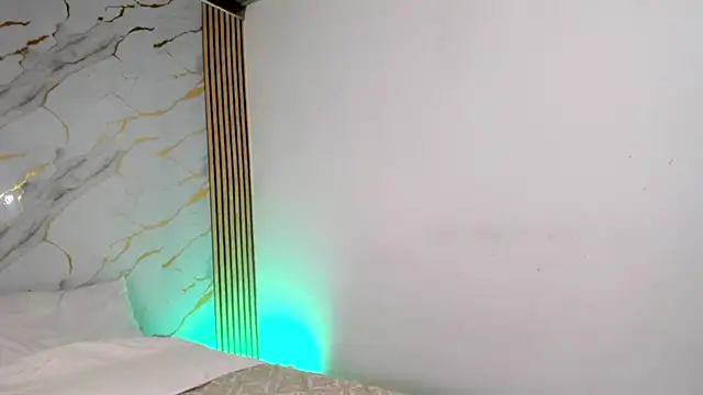 coralcarter1 online show from 11/14/25, 05:00