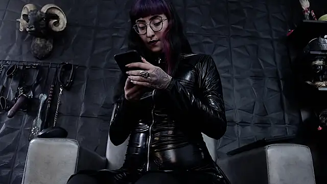 Agata Darkness online show from 04/06/26, 07:15