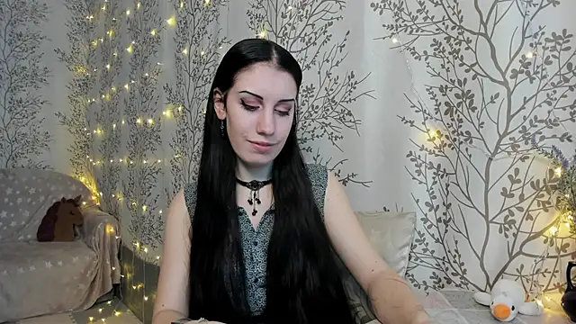 Snapshot of Mary0Lou chatting on 12/06/24, 03:30 Mary0Lou online show from 12/06/24, 03:30