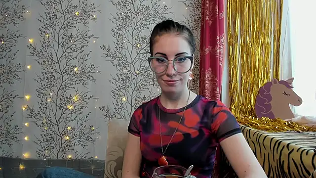 Snapshot of Mary0Lou chatting on 01/26/25, 08:25 Mary0Lou online show from 01/26/25, 08:25