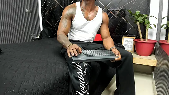 ronnie 7777 online show from 03/01/25, 11:26