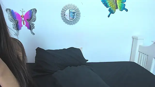 Snapshot of Kim_Eli chatting on 12/12/24, 01:32 Kim Eli online show from 12/12/24, 01:32