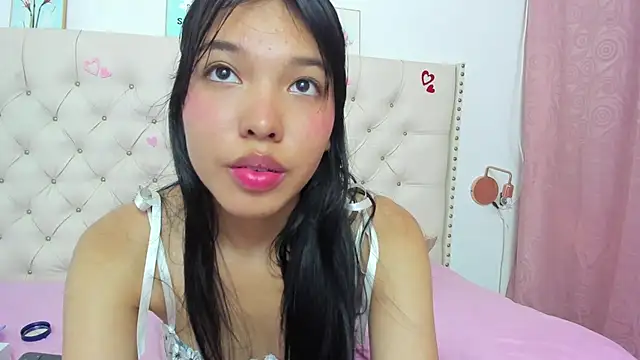 Snapshot of Kim_Eli chatting on 03/02/25, 04:07 Kim Eli online show from 03/02/25, 04:07