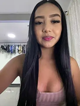 Snapshot of SOPHIACANDY19_ chatting on 01/04/25, 01:52 SOPHIACANDY19 online show from 01/04/25, 01:52