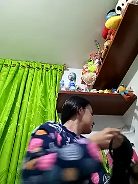 Snapshot of Samantha_Sullivan_ chatting on 12/12/24, 02:48 Samantha Sullivan online show from 12/12/24, 02:48