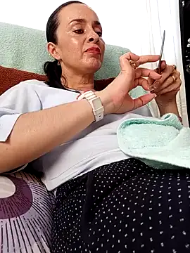 Snapshot of Samantha_Sullivan_ chatting on 12/21/24, 03:42 Samantha Sullivan online show from 12/21/24, 03:42