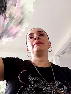 Snapshot of Samantha_Sullivan_ chatting on 09/27/25, 10:15 Samantha Sullivan online show from 09/27/25, 10:15