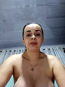 Snapshot of Samantha_Sullivan_ chatting on 10/22/25, 01:39 Samantha Sullivan online show from 10/22/25, 01:39