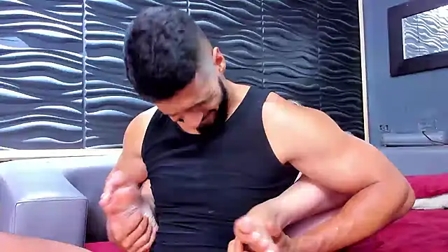 Cutetitslatin online show from 01/26/25, 02:14