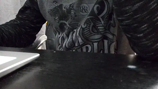 overaveragefreak4you online show from 02/01/25, 04:14