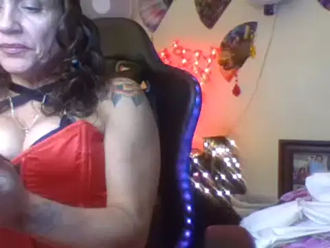 lachulalarubie online show from 12/12/24, 04:26