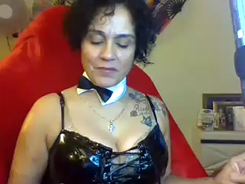 lachulalarubie online show from 12/24/24, 01:49