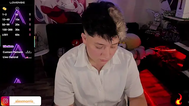 Snapshot of _AlexMorris chatting on 11/12/25, 05:30 AlexMorris online show from 11/12/25, 05:30