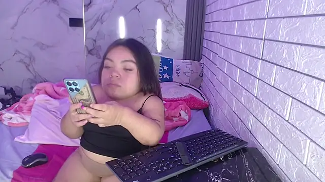 Michelle Brooks online show from 03/18/25, 04:26