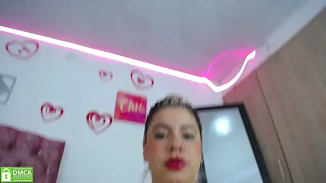 Snapshot of Candy_sr chatting on 12/26/24, 03:10 Candy sr online show from 12/26/24, 03:10