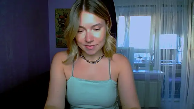 TaylorBre online show from 09/09/25, 04:56
