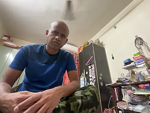 Snapshot of SammyChocolateIndian chatting on 03/04/25, 09:51 SammyChocolateIndian online show from 03/04/25, 09:51