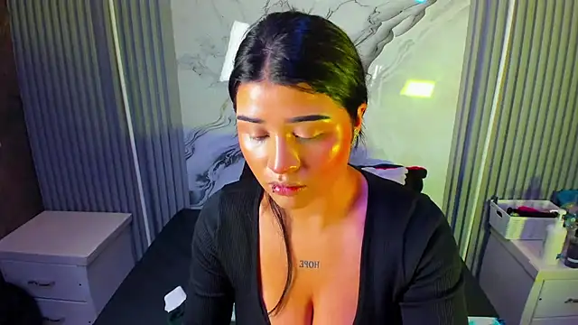 venusowen  online show from 03/24/26, 12:43