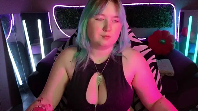 Snapshot of ChimberWol chatting on 11/13/25, 02:10 ChimberWol online show from 11/13/25, 02:10