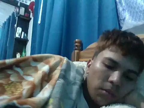 Snapshot of sexyboyandrs chatting on 07/21/26, 04:42 sexyboyandrs online show from 07/21/26, 04:42