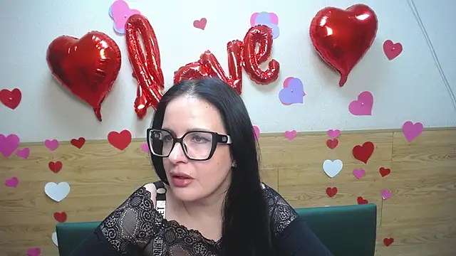 Snapshot of TayaBoret chatting on 02/04/25, 06:27 TayaBoret online show from 02/04/25, 06:27