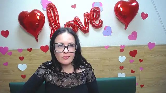 Snapshot of TayaBoret chatting on 02/05/25, 03:34 TayaBoret online show from 02/05/25, 03:34