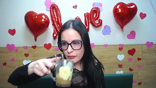 Snapshot of TayaBoret chatting on 02/14/25, 06:40 TayaBoret online show from 02/14/25, 06:40