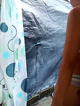 Snapshot of Kenia_Moreno1 chatting on 12/17/25, 02:23 Kenia Moreno1 online show from 12/17/25, 02:23