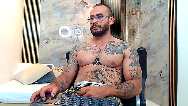 hanz col online show from 01/25/25, 04:34