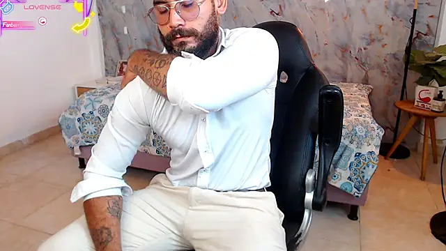 hanz col online show from 12/01/25, 06:13