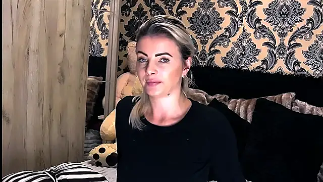 Aly girl1 online show from 01/10/25, 01:09