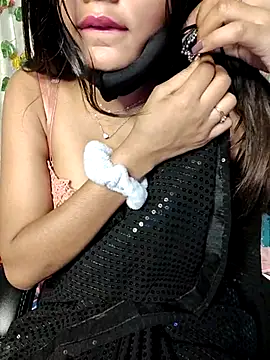 Snapshot of Reena_Singh53 chatting on 03/16/25, 04:12 Reena Singh53 online show from 03/16/25, 04:12