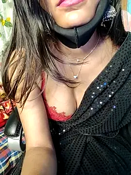 Snapshot of Reena_Singh53 chatting on 03/16/25, 07:17 Reena Singh53 online show from 03/16/25, 07:17