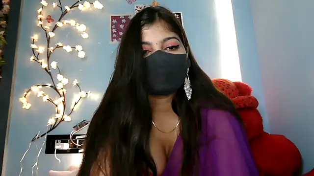 Snapshot of Reena_Singh53 chatting on 09/26/25, 02:32 Reena Singh53 online show from 09/26/25, 02:32