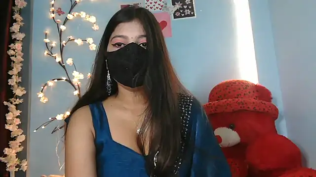 Snapshot of Reena_Singh53 chatting on 12/14/25, 01:38 Reena Singh53 online show from 12/14/25, 01:38