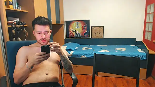 JohnnyStepBro online show from 12/30/24, 04:40