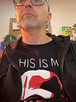 Snapshot of MaxVain chatting on 12/12/24, 07:48 MaxVain online show from 12/12/24, 07:48