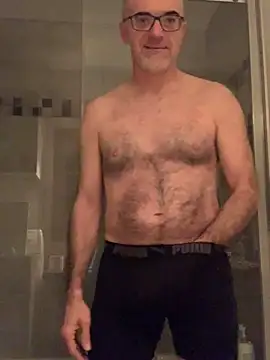 Snapshot of MaxVain chatting on 01/05/25, 06:35 MaxVain online show from 01/05/25, 06:35