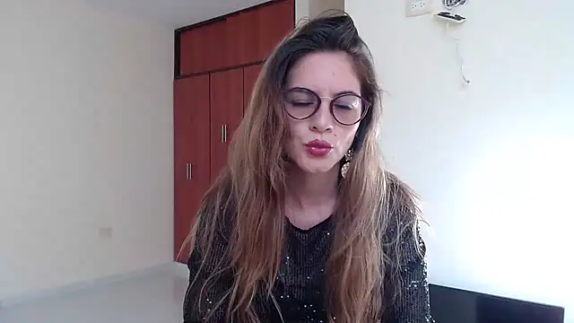 Snapshot of Hanny_24 chatting on 12/10/24, 08:49 Hanny 24 online show from 12/10/24, 08:49