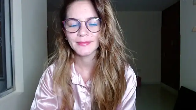 Snapshot of Hanny_24 chatting on 12/15/24, 08:52 Hanny 24 online show from 12/15/24, 08:52