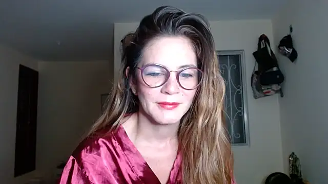 Snapshot of Hanny_24 chatting on 12/17/24, 09:17 Hanny 24 online show from 12/17/24, 09:17