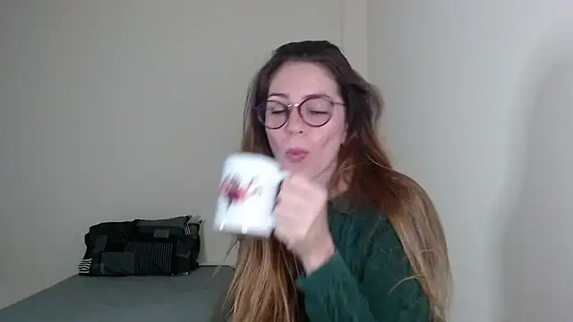 Snapshot of Hanny_24 chatting on 01/07/25, 09:40 Hanny 24 online show from 01/07/25, 09:40