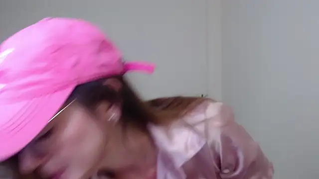 Snapshot of Hanny_24 chatting on 01/09/25, 12:09 Hanny 24 online show from 01/09/25, 12:09