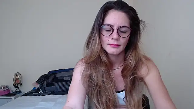 Snapshot of Hanny_24 chatting on 01/15/25, 01:20 Hanny 24 online show from 01/15/25, 01:20