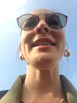 Snapshot of Hanny_24 chatting on 02/16/25, 01:49 Hanny 24 online show from 02/16/25, 01:49