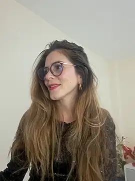 Snapshot of Hanny_24 chatting on 02/22/25, 01:00 Hanny 24 online show from 02/22/25, 01:00