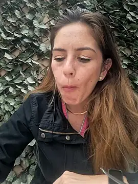 Snapshot of Hanny_24 chatting on 03/15/25, 04:43 Hanny 24 online show from 03/15/25, 04:43