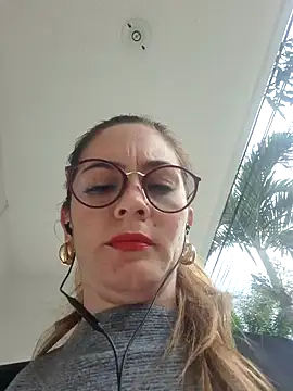 Snapshot of Hanny_24 chatting on 03/17/25, 01:29 Hanny 24 online show from 03/17/25, 01:29